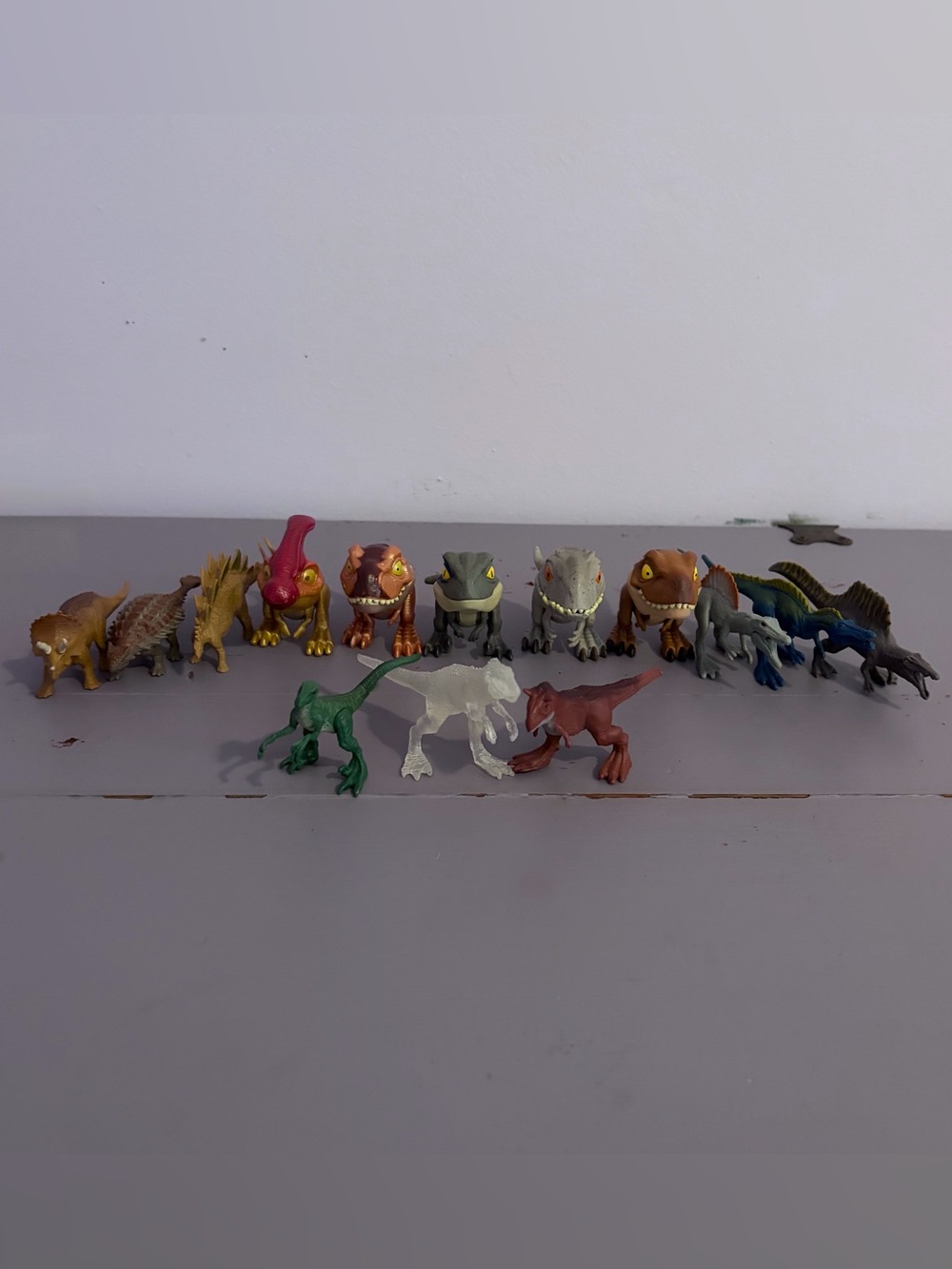 JURASSIC WORLD (5) Snap Squad & (9) MINI FIGURES Collectible DINOSAURS